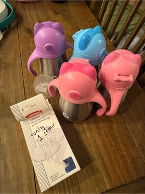 Munchkin lot of four toddler cups